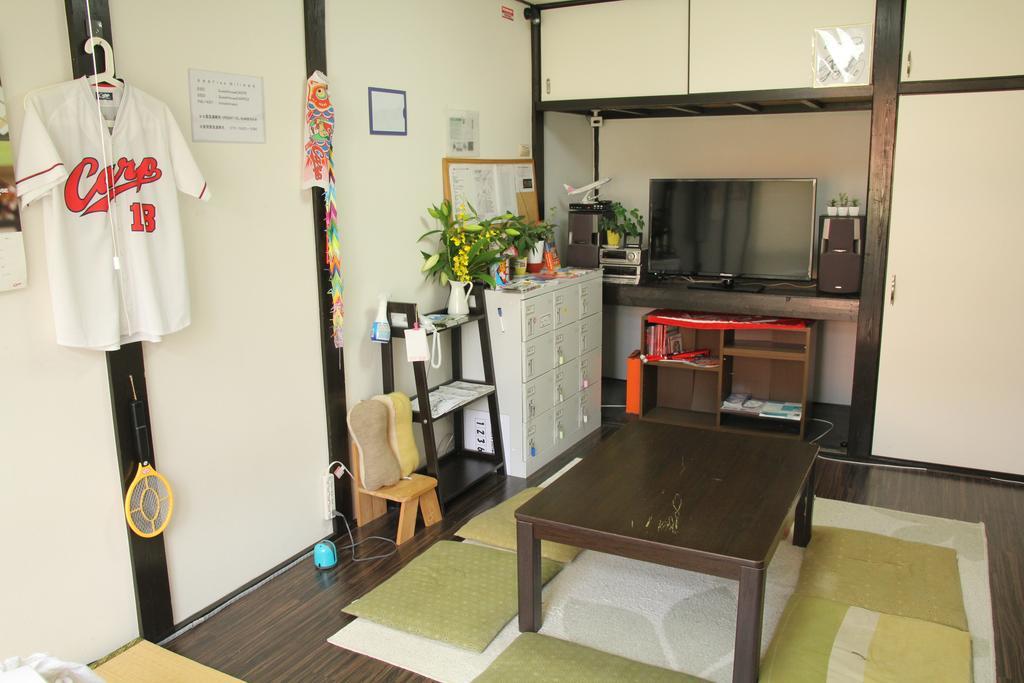Guest House Carpe Hiroshima Koi Exterior photo